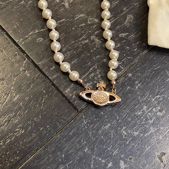 VIVIENNE WESTWOOD mini bas relief pearl chocker full set rose gold HTF - Picture 5 of 5